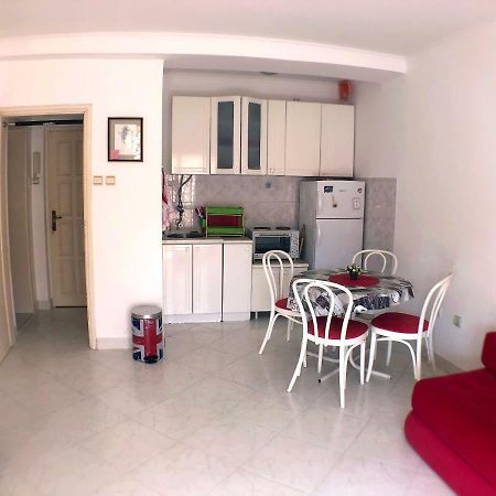 One Bedroom Apartment 500M From The Beach บุดวา ภายนอก รูปภาพ