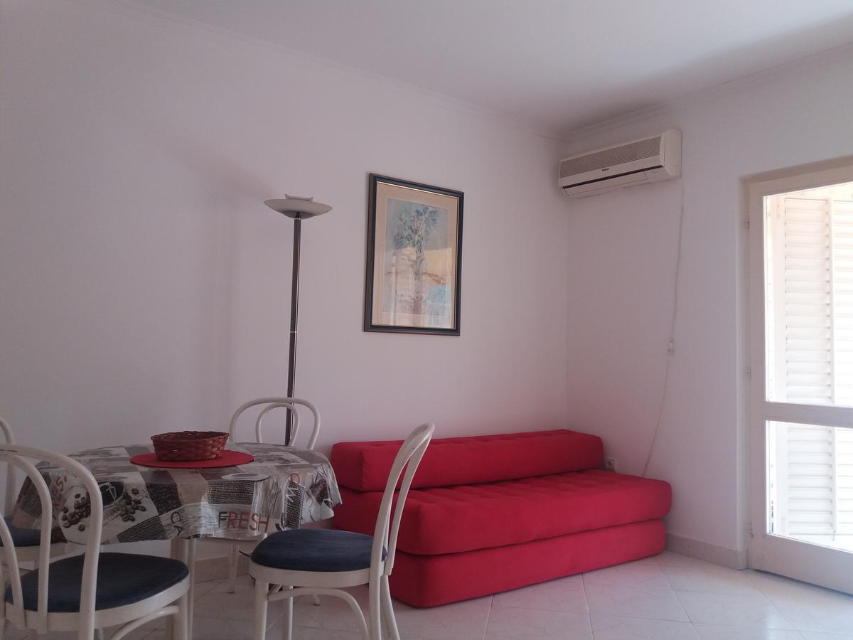 One Bedroom Apartment 500M From The Beach บุดวา ภายนอก รูปภาพ